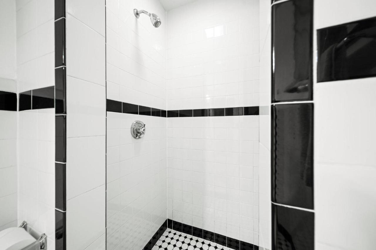 בוסטון Cozy Up In 5Br Apt Near Charming Oak Square מראה חיצוני תמונה