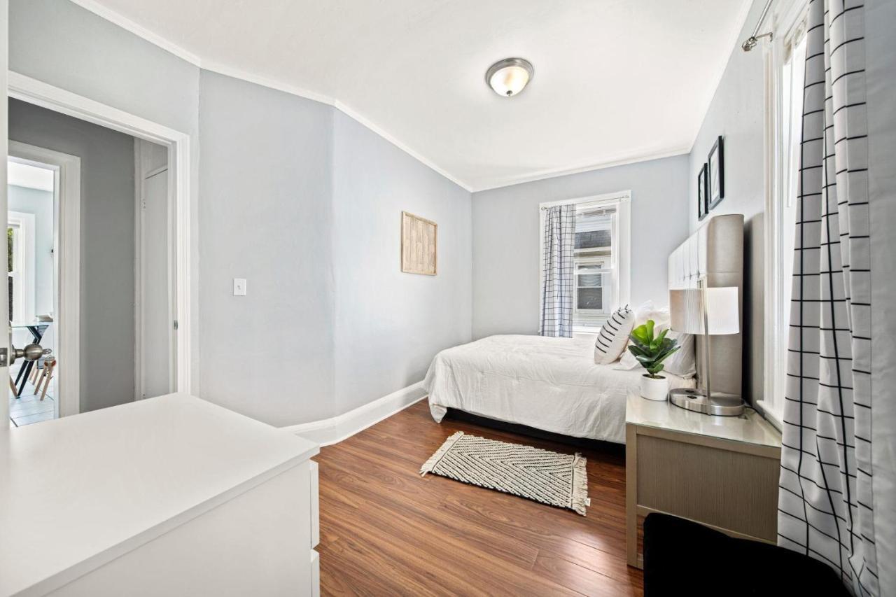 בוסטון Cozy Up In 5Br Apt Near Charming Oak Square מראה חיצוני תמונה
